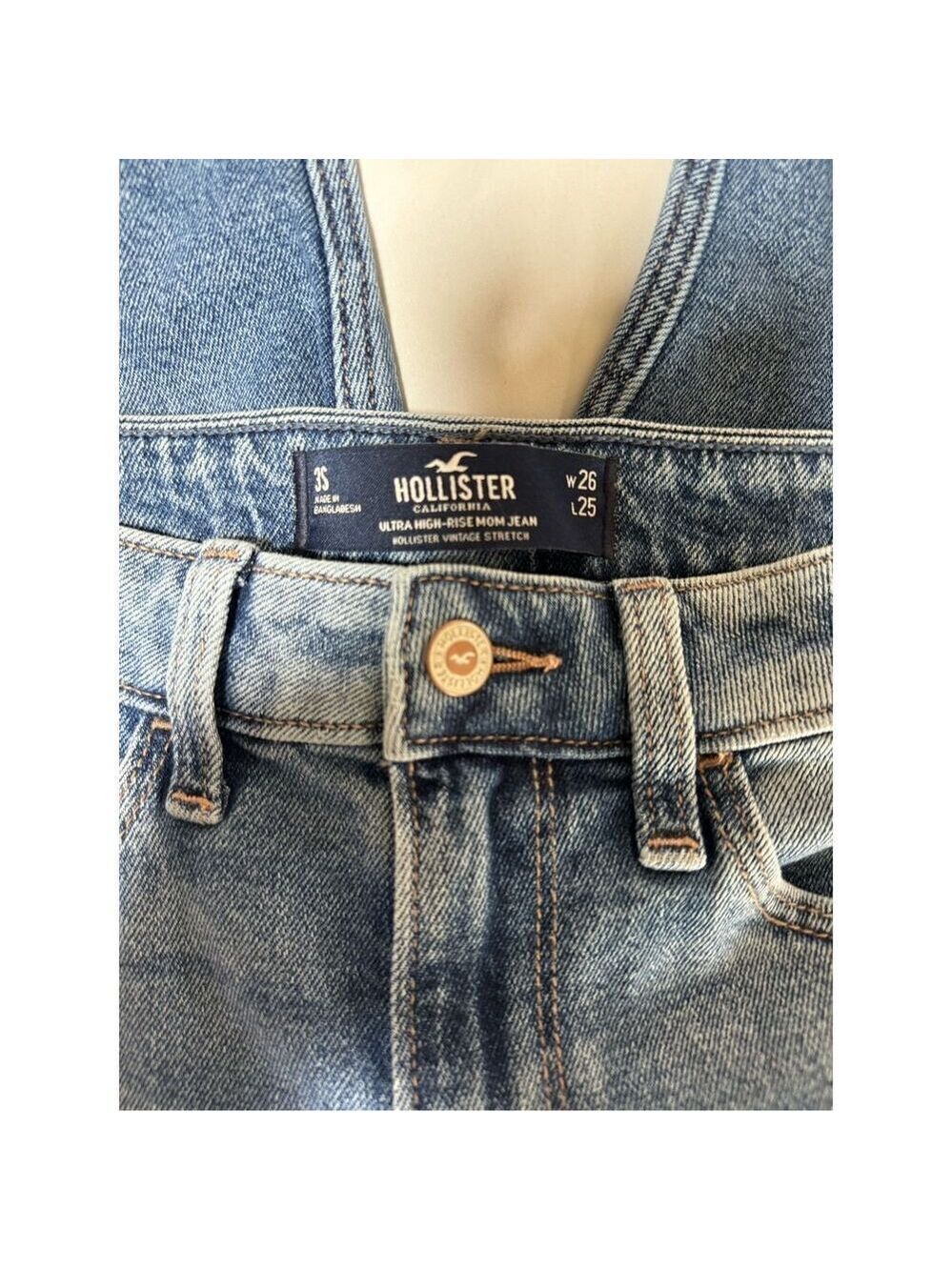 Hollister Mom Jeans - Picture 3 of 3